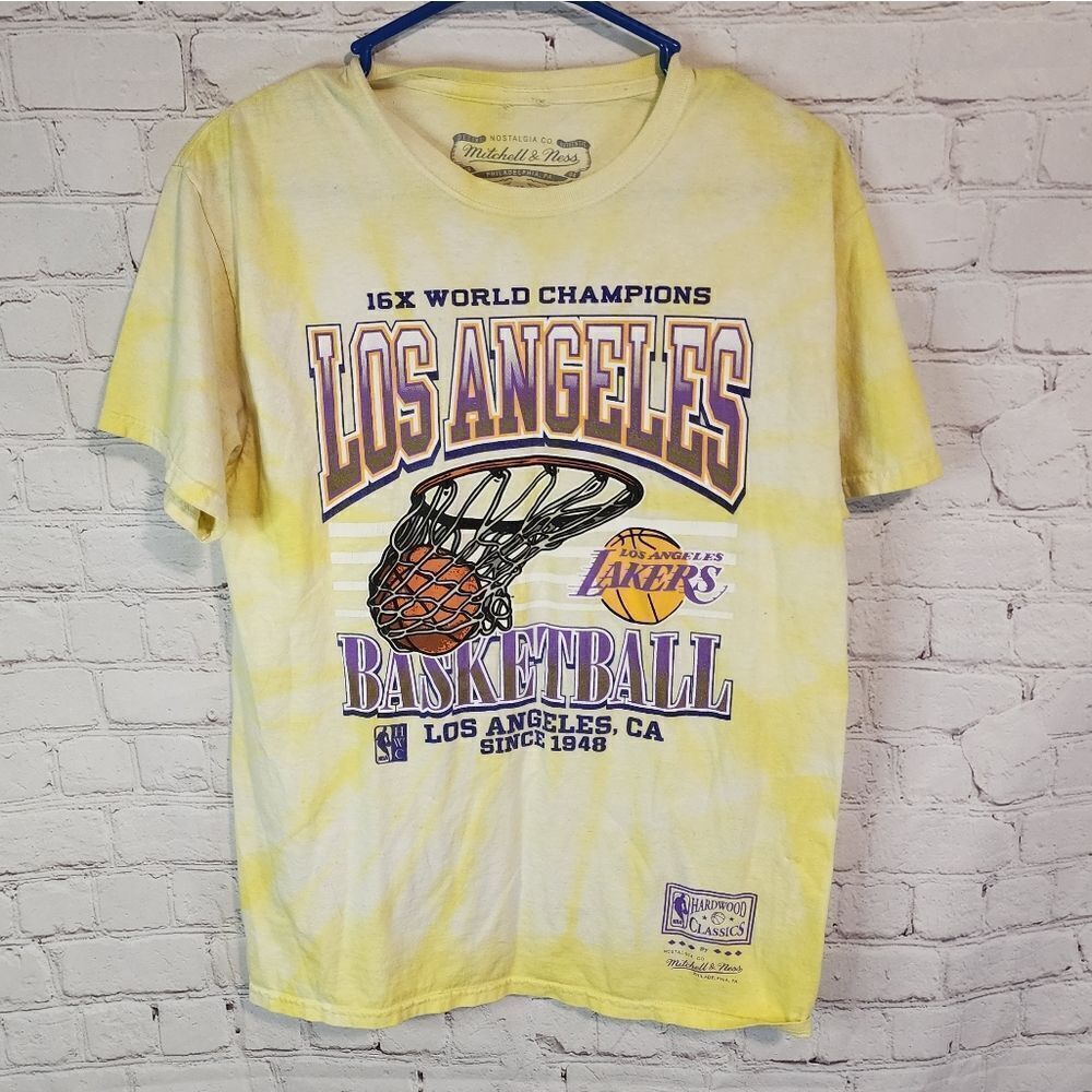 Men's NBA Mitchell & Ness "LA Lakers" shirt, size Medium